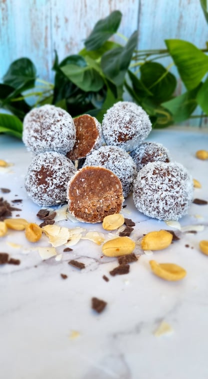 Peanut Butter, Cacao and Coconut Protein Balls (Dairy Free, Refined Sugar Free, Egg Free)